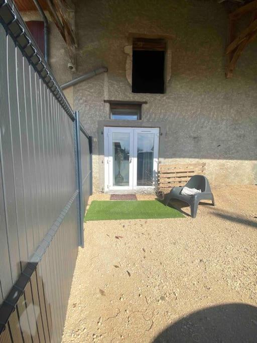 « Le Petit Louis » Apartment Briord Exterior photo