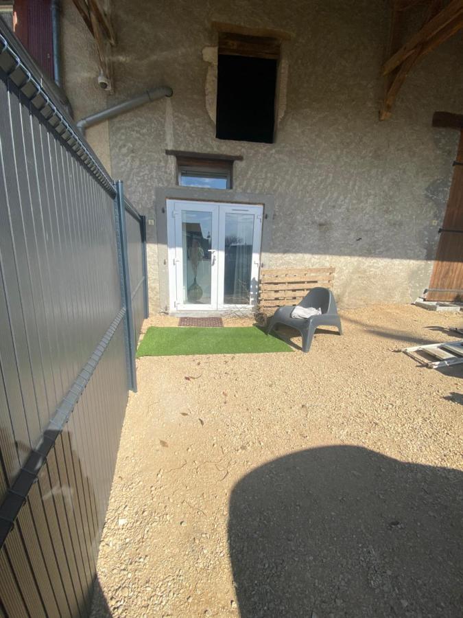 « Le Petit Louis » Apartment Briord Exterior photo